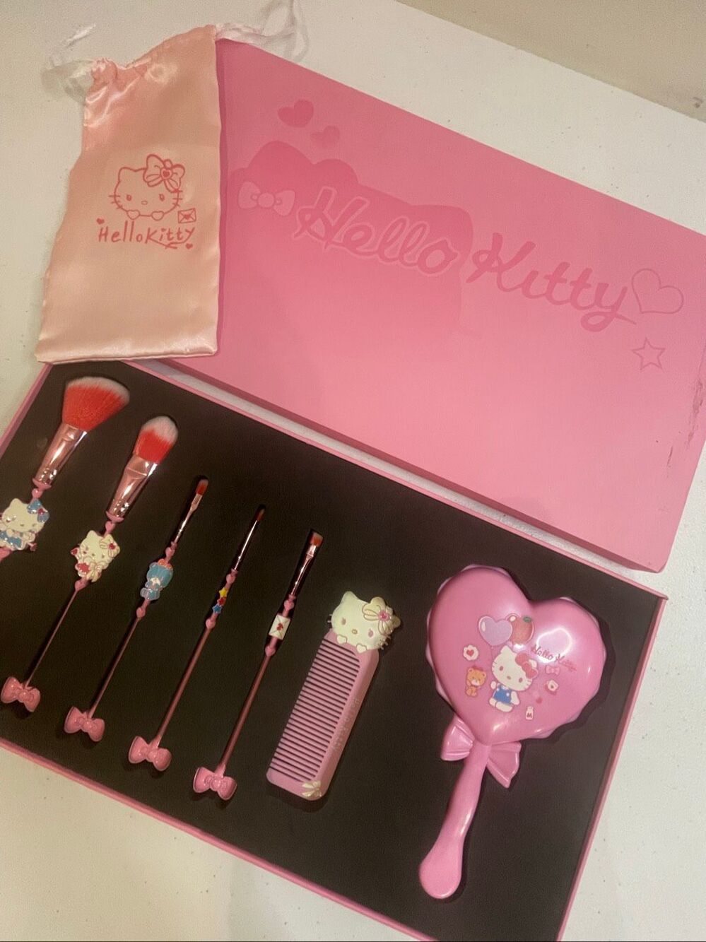 Hello Kitty Makeup Brush Set 5pc w/ Comb Heart Mirror Pink Vanity Gift Set
